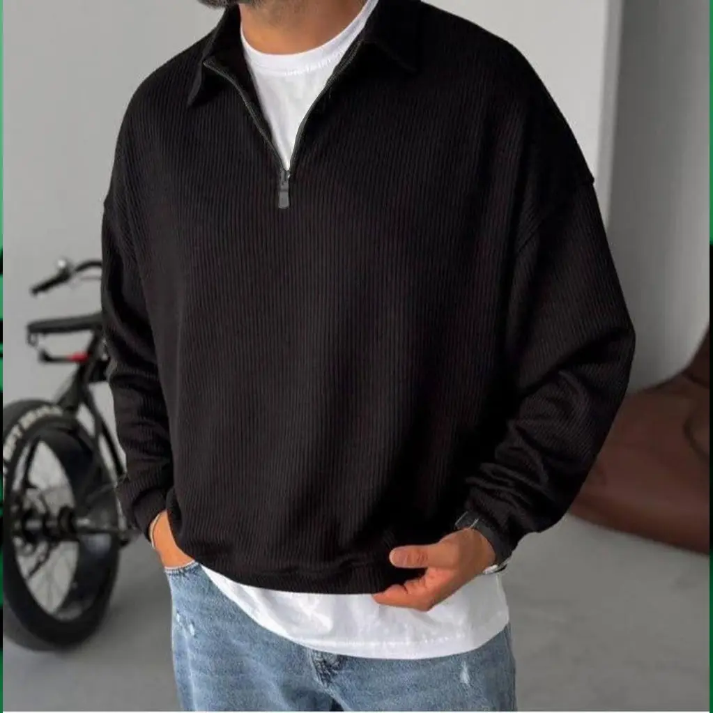 سويت شيرت بولو نص سوستة رجالي لون أسود، خامة كاردونية مضلعة