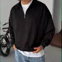 سويت شيرت بولو نص سوستة رجالي لون أسود، خامة كاردونية مضلعة