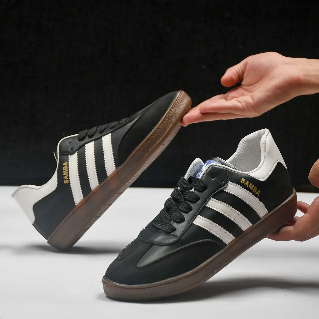 IMG_7811.webpأيقونة الستايل الخالدة: كوتشي أديداس سامبا كلاسيك (Adidas Samba)