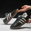 IMG_7811.webpأيقونة الستايل الخالدة: كوتشي أديداس سامبا كلاسيك (Adidas Samba)
