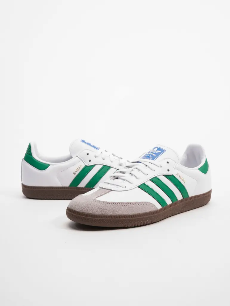 أيقونة الستايل الخالدة: كوتشي أديداس سامبا كلاسيك (Adidas Samba)