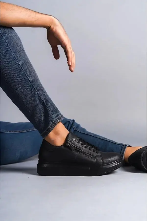 كوتشي 'السوستة' العصري – أناقة سهلة وسريعة